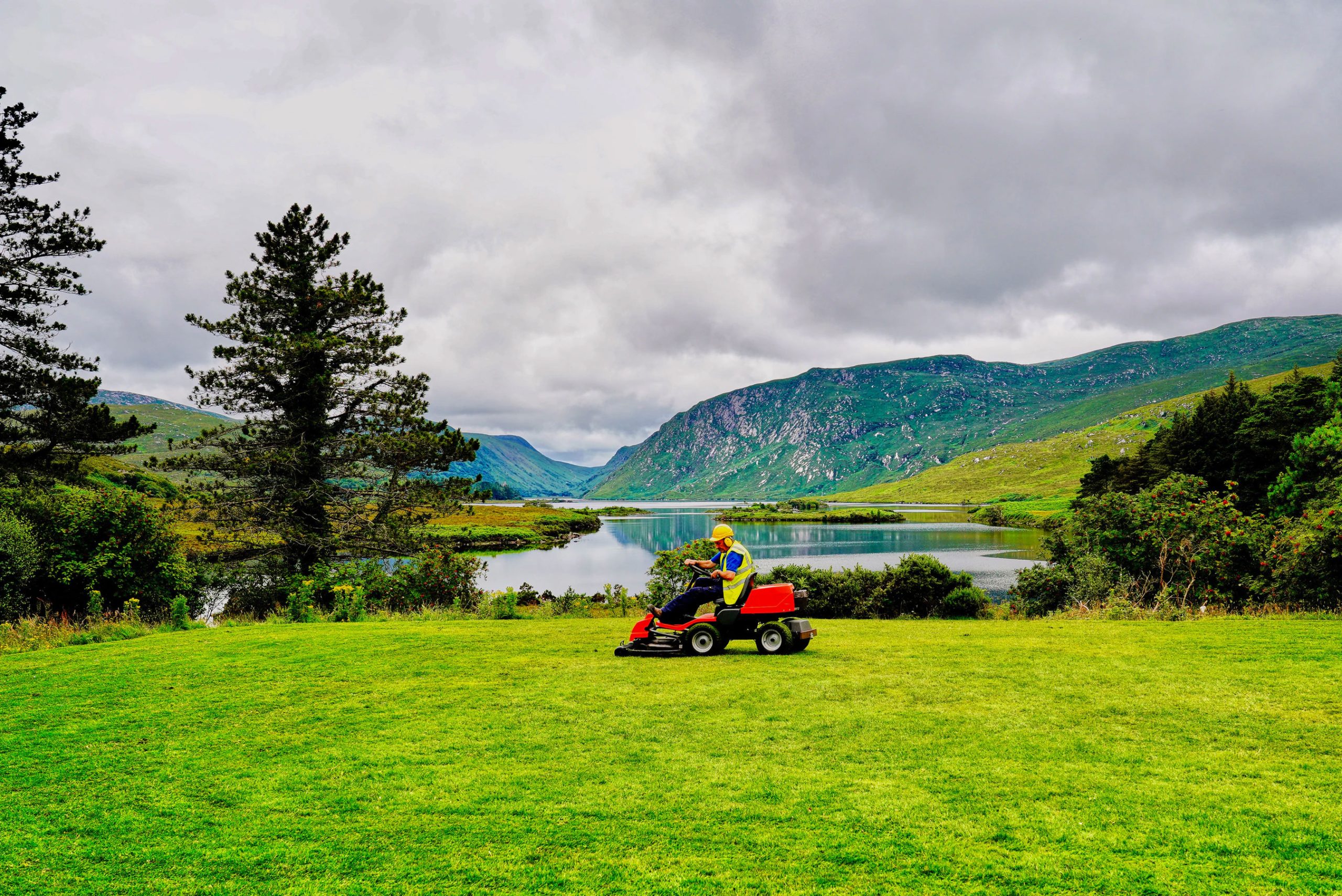 Ride On Lawnmower landscaper-gallery-01